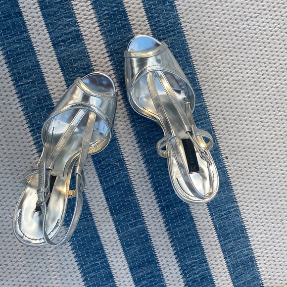 Burberry Silver Metallic pumps, chunky! Excellent Condition! Size ❤️🔥 - Picture 6 of 11
